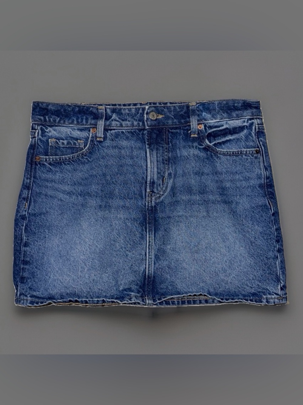 Old Navy Womens Blue Denim Cotton Mini Skirt Mid-Rise Size 10 Zip Pockets 846927